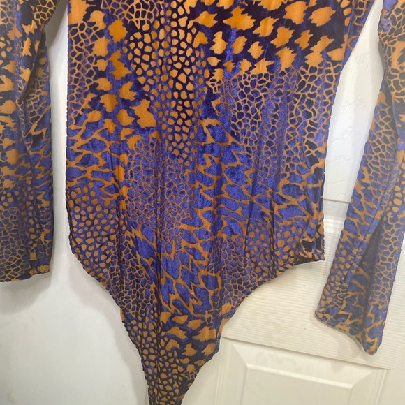 Unique blue orange bodysuit - Picture 4 of 7